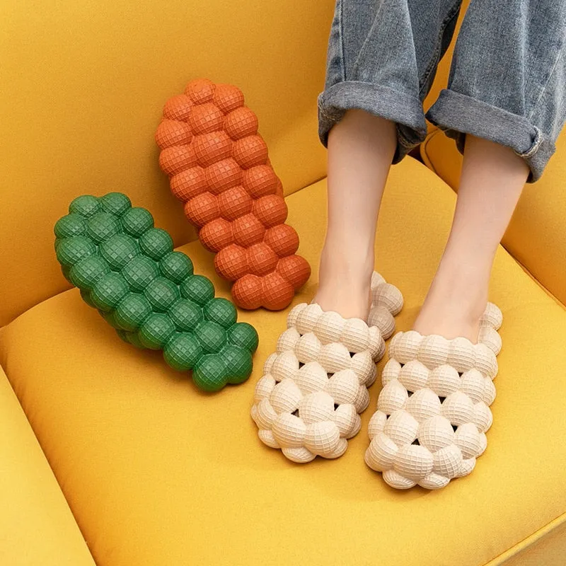2024 Women Fashion Personality Indoor Bathroom Bubble Slides With Charms Men Lady Beach Thick Sole Massage Slippers