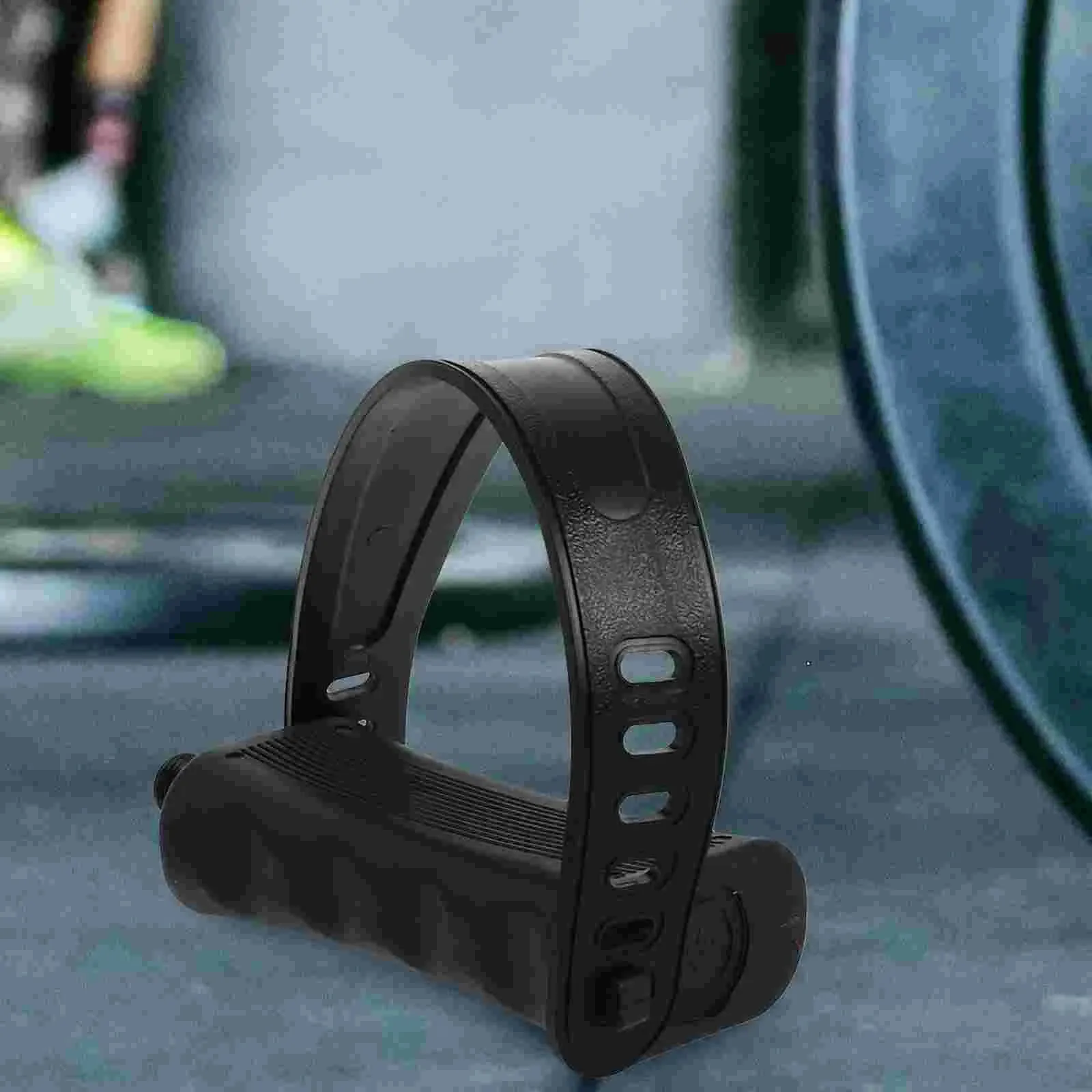 Accessories Parts Pedals Machine Bicycle with Exercise Bike Clean lines Cycling Sport Straps Spindle Beautifully designed
