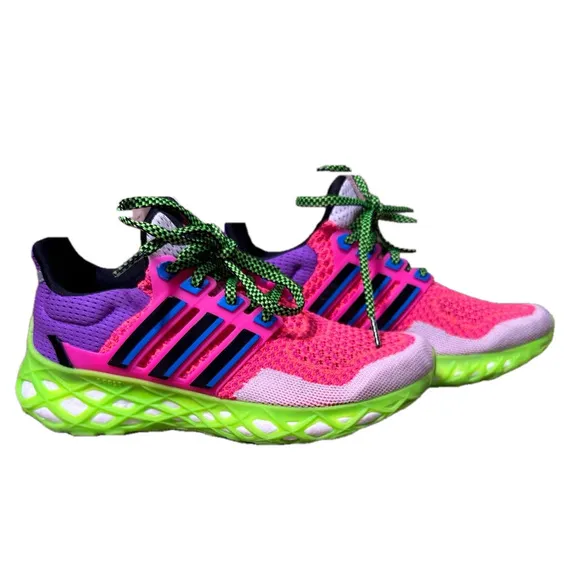 Adidas ultraboost web DNA SIZE 6Y