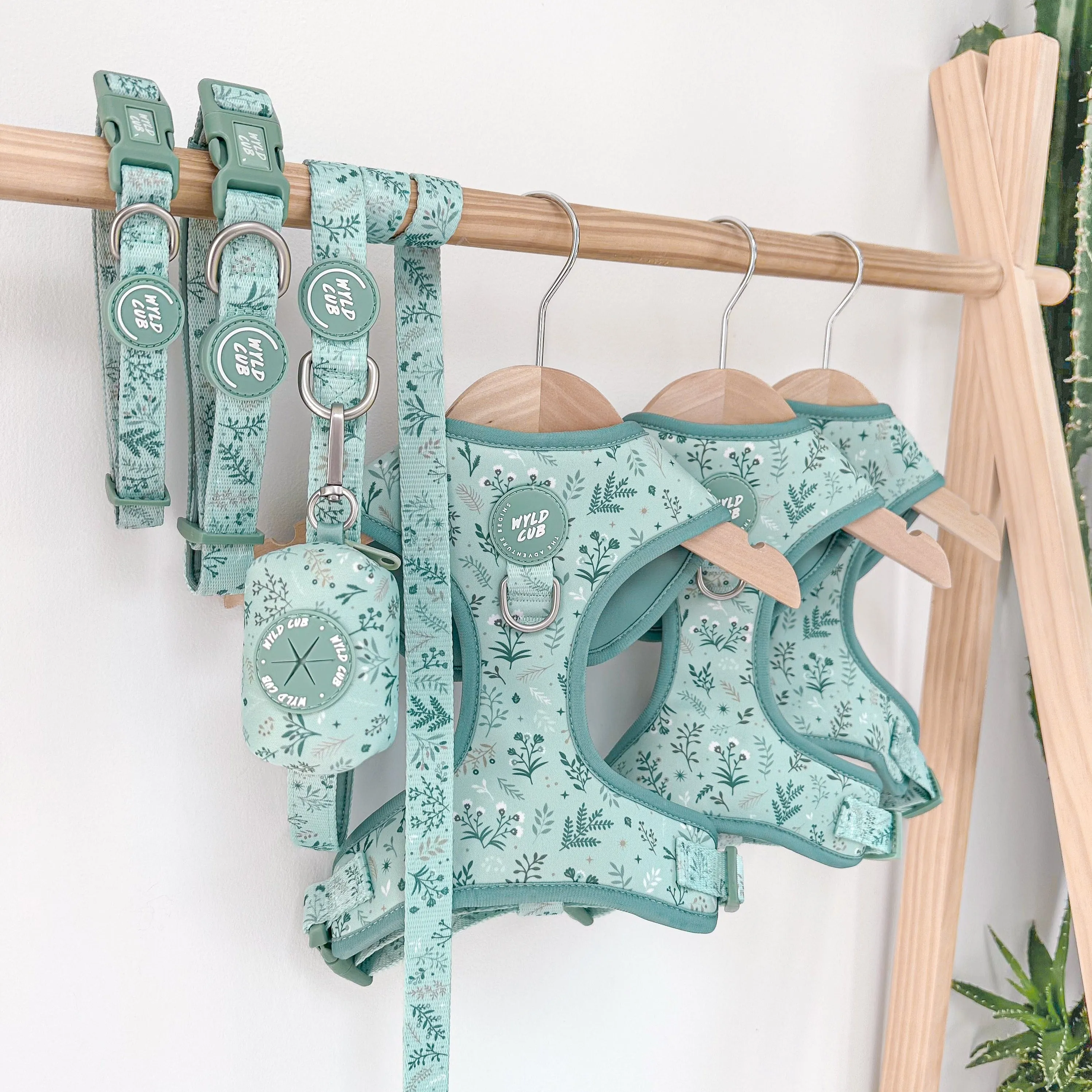 Adjustable Dog Harness: Chiswick Pistachio