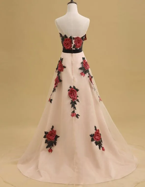Beautiful Flowers Embroidered Floor Length  Prom Dress, Featuring Sweetheart Bodice Party Gowns, Prom Gowns