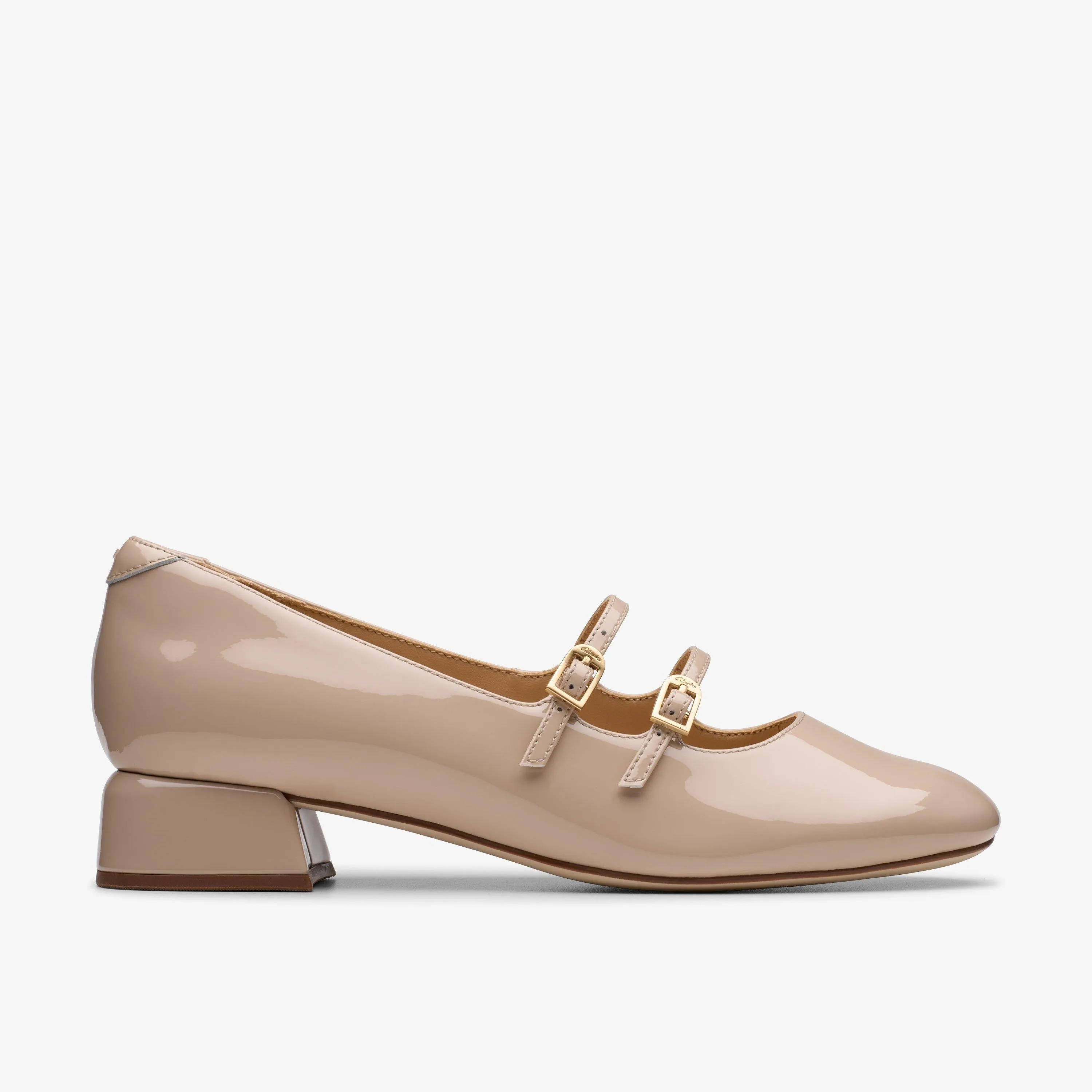 Clarks Women's Daiss30 Shine Sand Patent 26181313