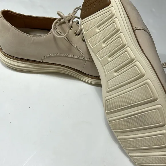Cole Haan plain toe lace up derby shoe, beige, size 8.5