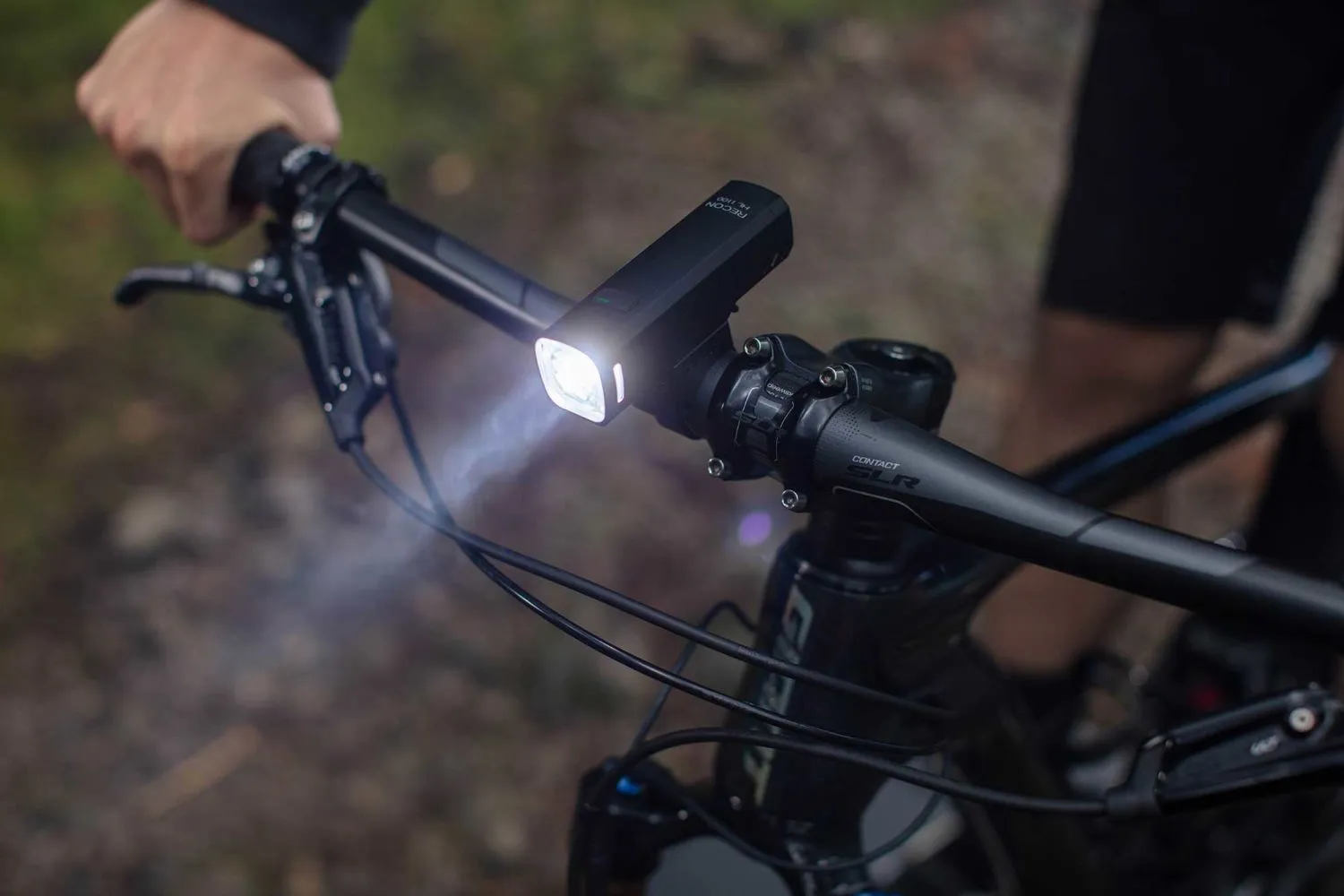 Giant Recon HL 1100 Front Bike Light