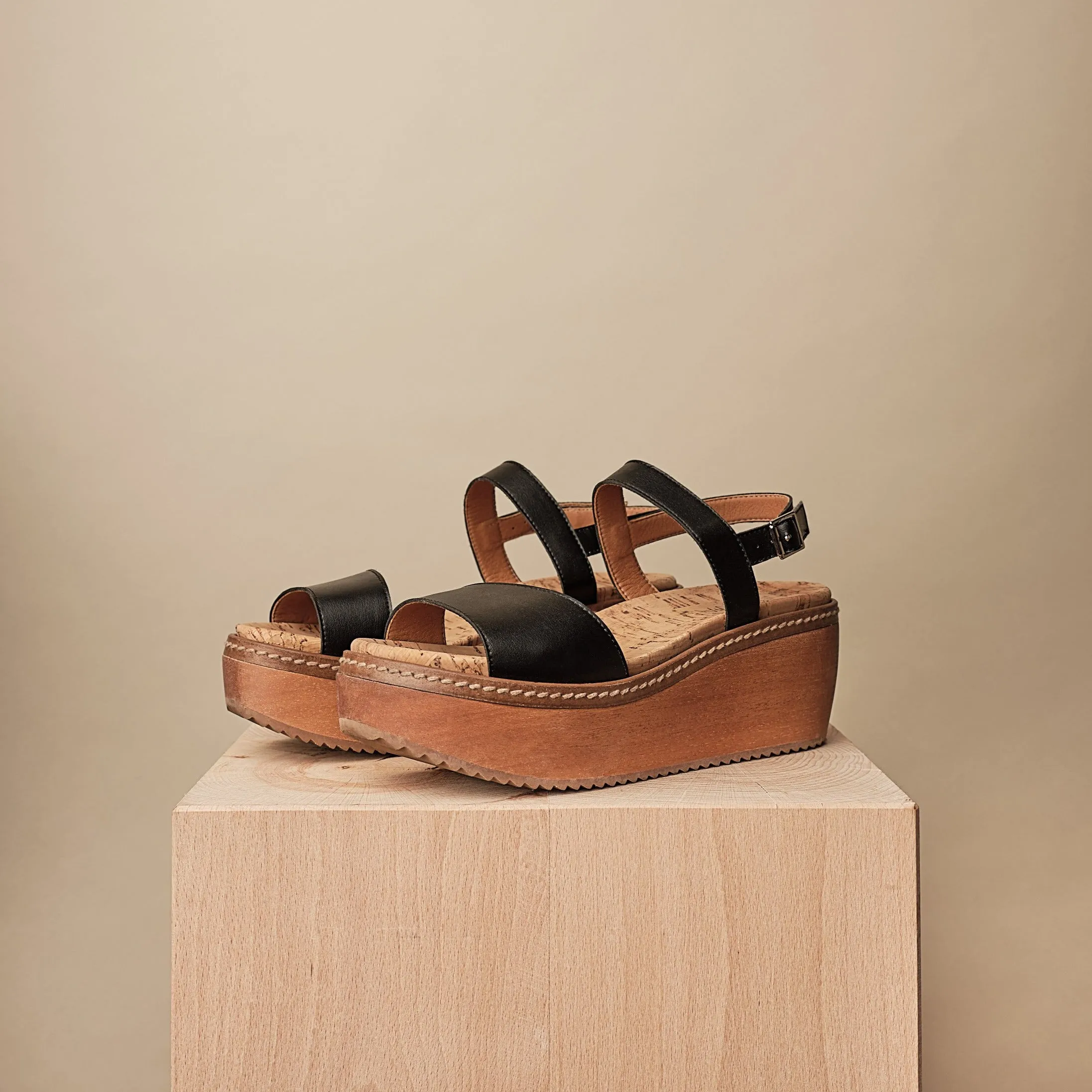 Last Chance Lila Wood Wedge Clog