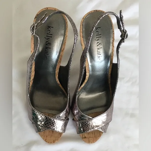 NWOT, sexy rose gold Kelly &amp; Katie 4in peep toe stiletto cork platform heels