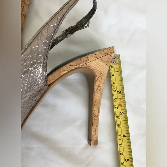 NWOT, sexy rose gold Kelly &amp; Katie 4in peep toe stiletto cork platform heels