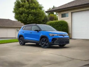 OC Sun Shade Vehicle Heat and UV Protector for 2022-2025 VolksWagen Taos by MCarCovers
