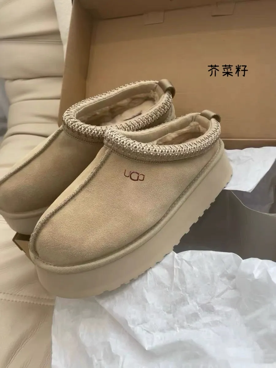 Sheepskin and Fur Snow Boots Toe Box for Outdoors Slippers