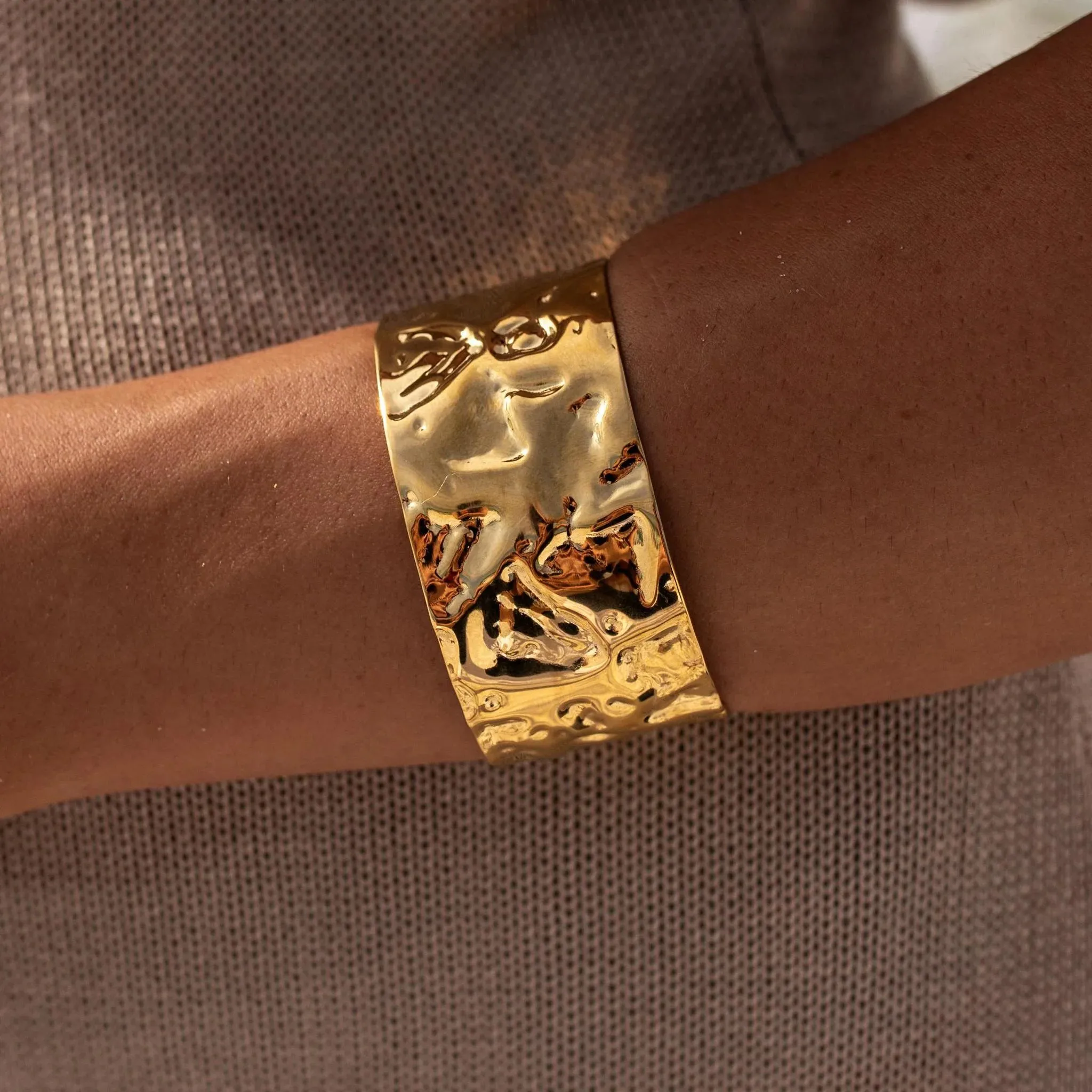 Siren Cuff