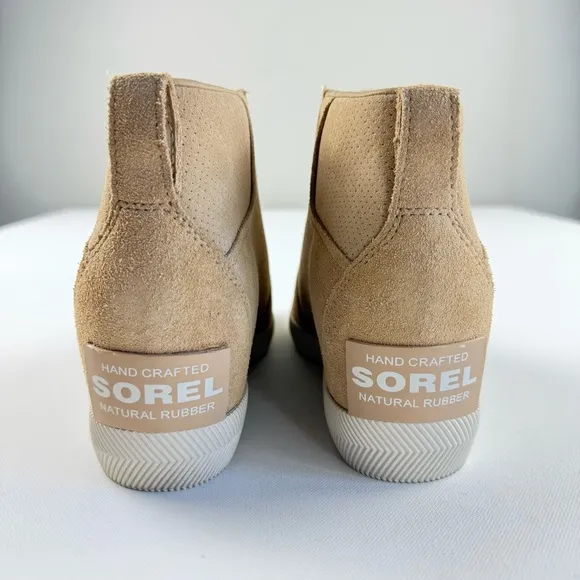 SOREL Out N About Casual Sporty Pull On Tan Suede Wedge Sneaker Women's Size 7.5