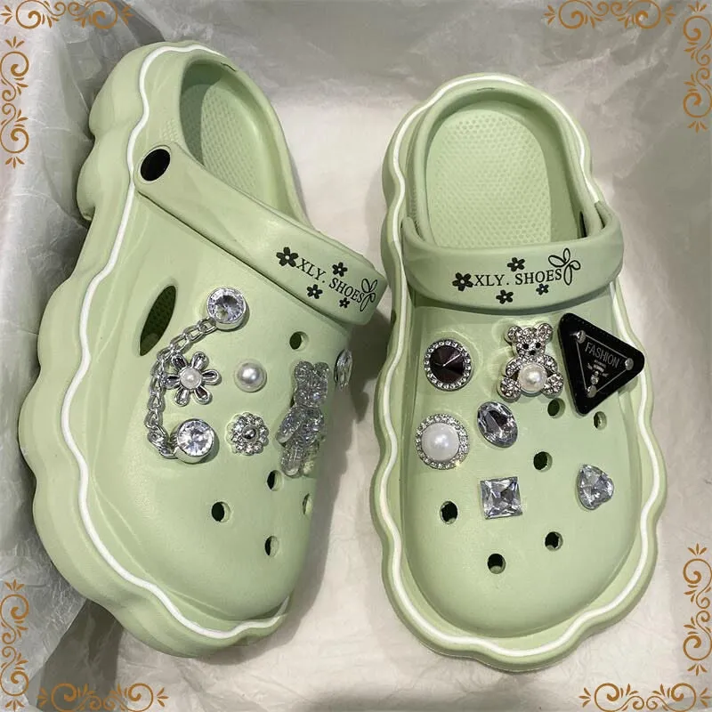 Woman Beach Slipper Cute Cartoon Diamond Deco for Hole Shoes Antislip Thicken Shoes for Women 2024 Flat Garden DIY Hole Slippers