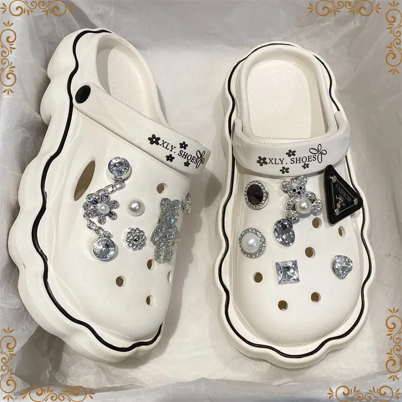 Woman Beach Slipper Cute Cartoon Diamond Deco for Hole Shoes Antislip Thicken Shoes for Women 2024 Flat Garden DIY Hole Slippers
